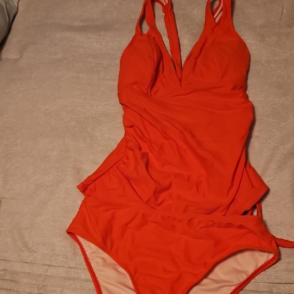 Vibrant Red Two-Piece Swimsuit Small NWOT - Picture 1 of 3